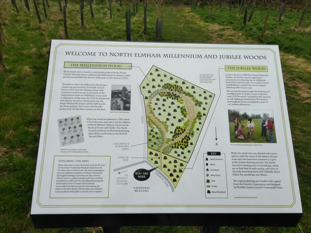 Welcome interpretation board at the entrance of the woods