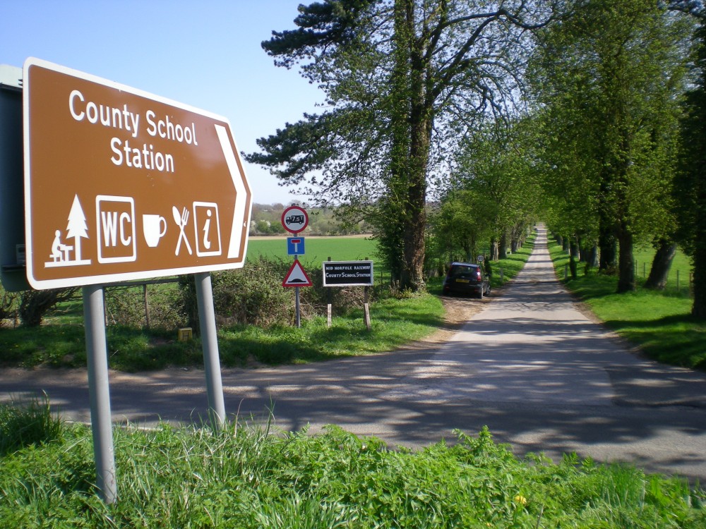 Drive leading from B1110 to County School Station